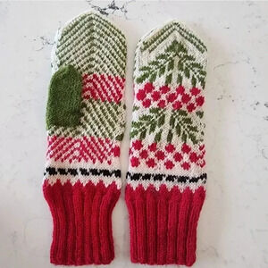 Alpaca New handmade wool mittens